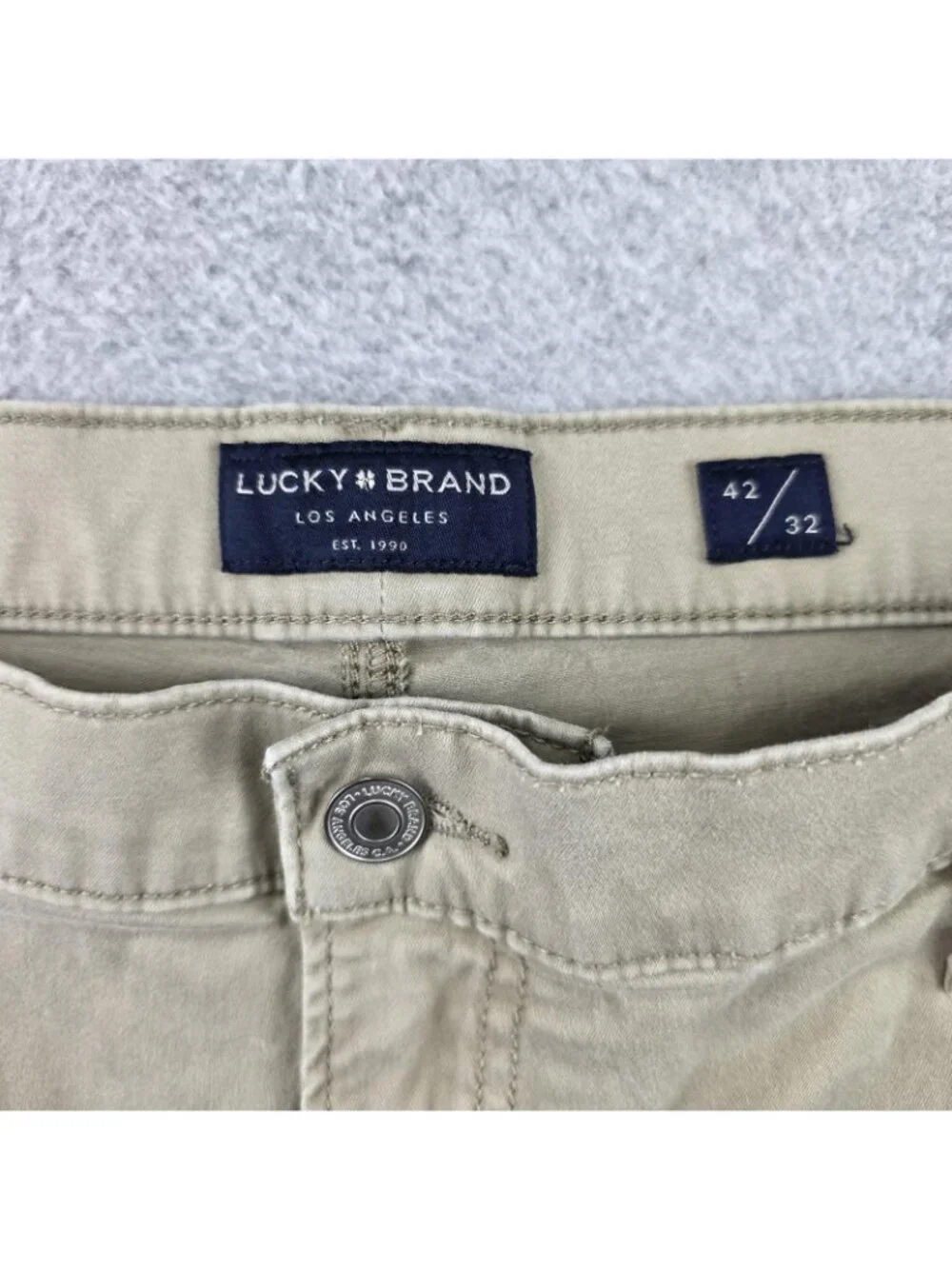 Lucky Brand 223 Straight Pants Mens 42x32 Beige Chino Stretch Casual Cotton